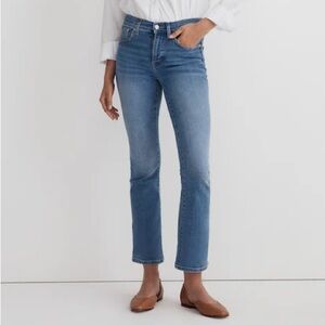 Madewell Mid-rise Kick Out Jeans Medium Light Wash 27 Petite